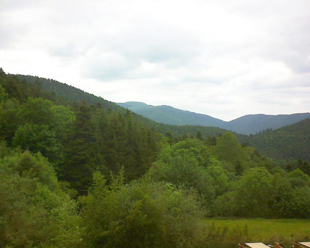 Le petit ballon vu depuis le Domaine Langmatt à Murbach le 30.05.2019 à 14:15 Le petit ballon (Alsace, Vosges) le 30.05.2019 à 14:15