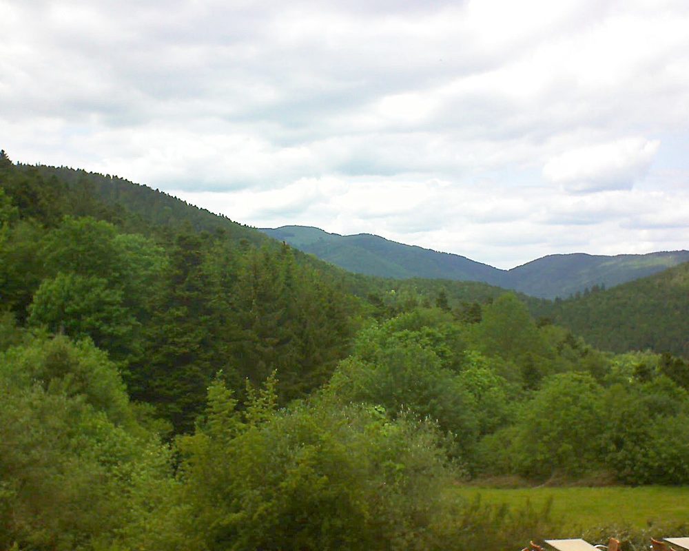 Le petit ballon vu depuis le Domaine Langmatt à Murbach le 31.05.2019 à 15:00 Le petit ballon (Alsace, Vosges) le 31.05.2019 à 15:00