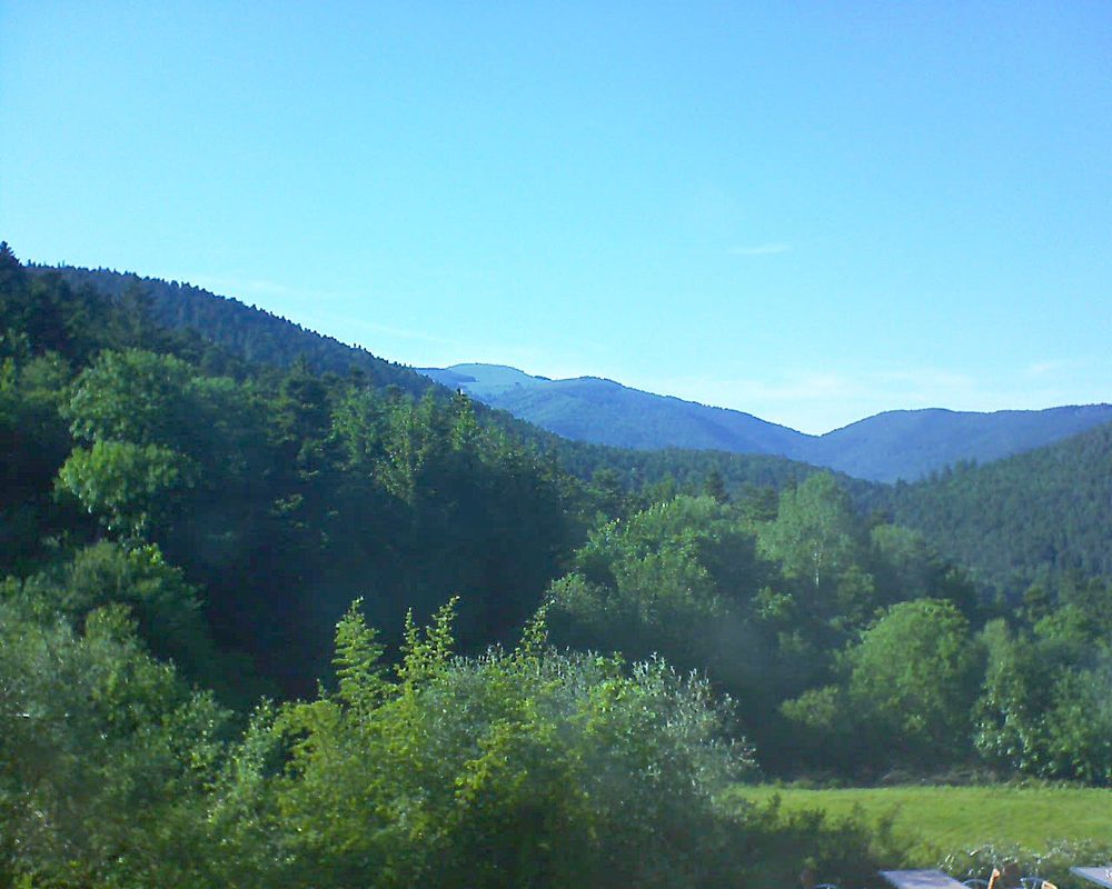 Le petit ballon vu depuis le Domaine Langmatt à Murbach le 01.06.2019 à 18:00 Le petit ballon (Alsace, Vosges) le 01.06.2019 à 18:00