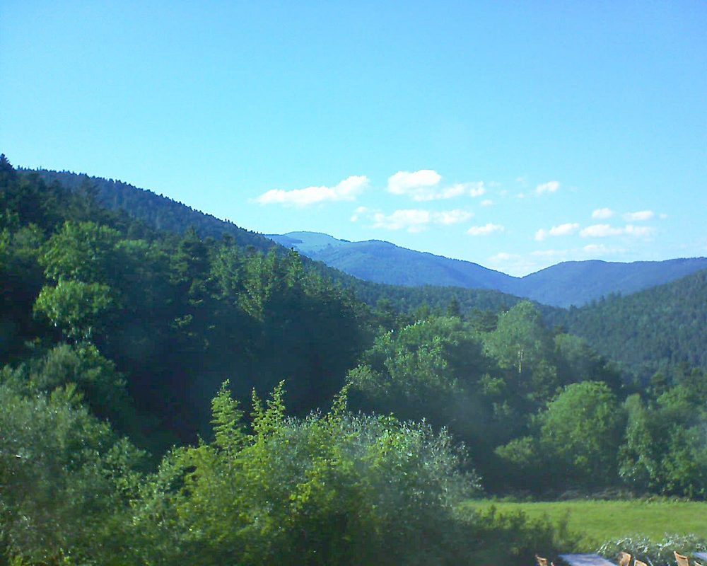 Le petit ballon vu depuis le Domaine Langmatt à Murbach le 02.06.2019 à 18:00 Le petit ballon (Alsace, Vosges) le 02.06.2019 à 18:00