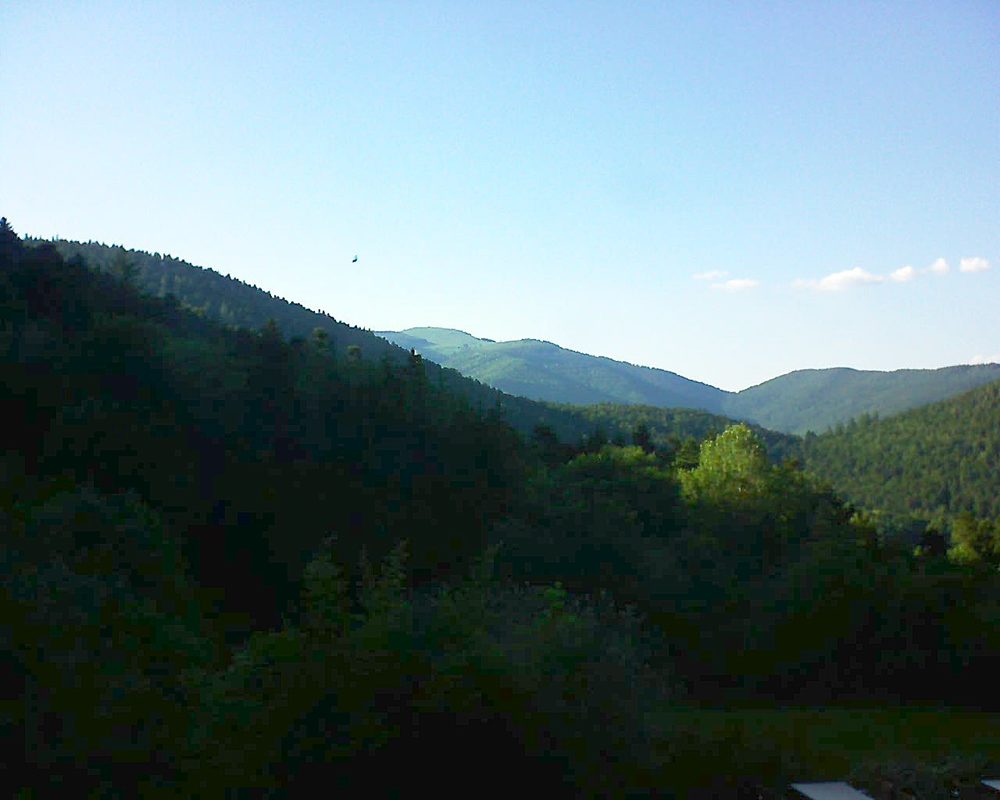 Le petit ballon vu depuis le Domaine Langmatt à Murbach le 02.06.2019 à 19:00 Le petit ballon (Alsace, Vosges) le 02.06.2019 à 19:00