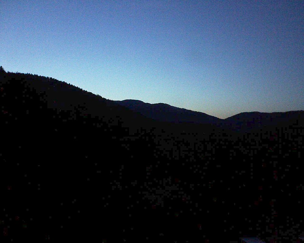 Le petit ballon vu depuis le Domaine Langmatt à Murbach le 02.06.2019 à 22:00 Le petit ballon (Alsace, Vosges) le 02.06.2019 à 22:00