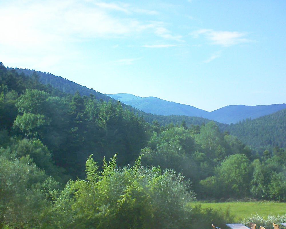 Le petit ballon vu depuis le Domaine Langmatt à Murbach le 05.06.2019 à 18:00 Le petit ballon (Alsace, Vosges) le 05.06.2019 à 18:00