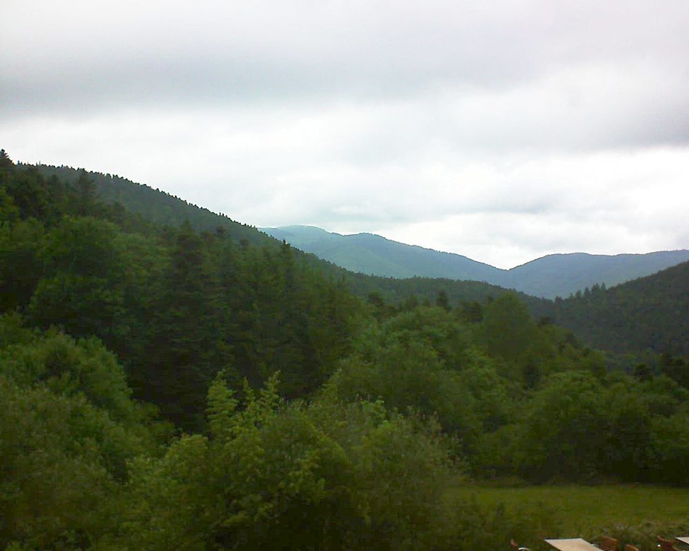 Le petit ballon vu depuis le Domaine Langmatt à Murbach le 06.06.2019 à 13:15 Le petit ballon (Alsace, Vosges) le 06.06.2019 à 13:15