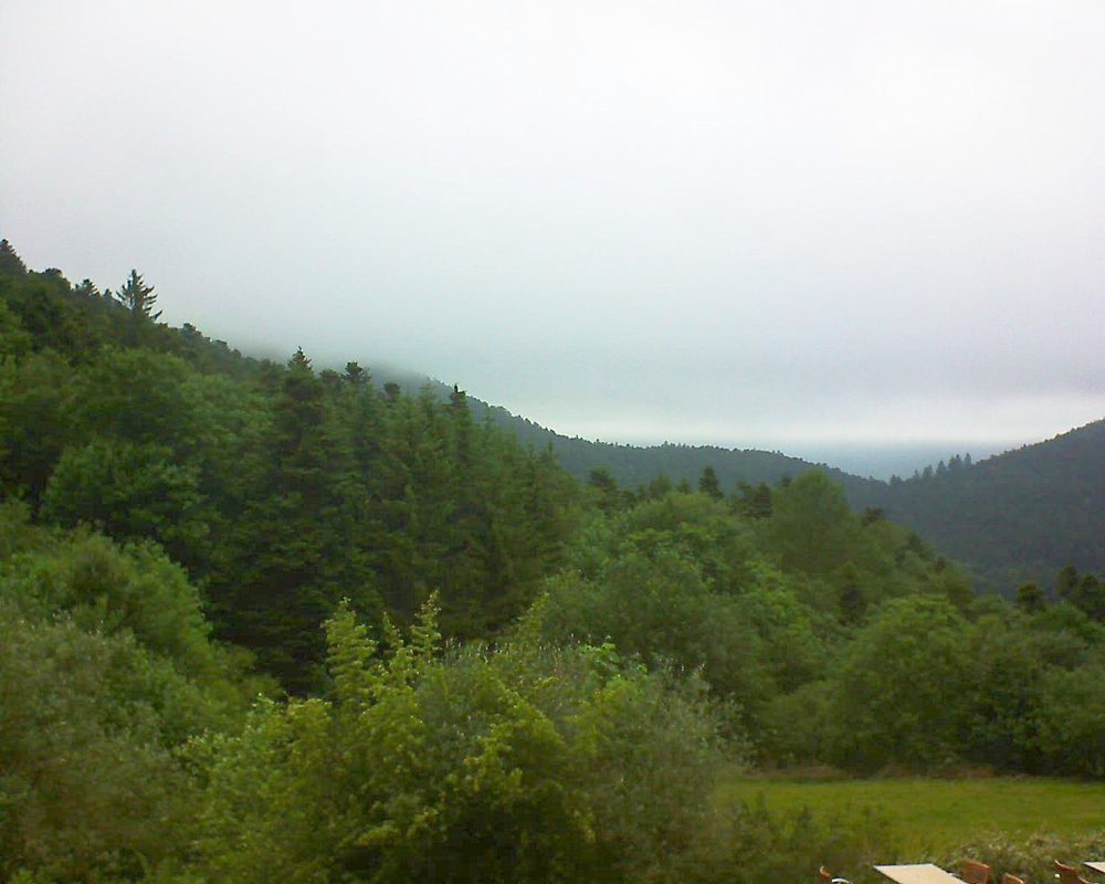 Le petit ballon vu depuis le Domaine Langmatt à Murbach le 06.06.2019 à 16:15 Le petit ballon (Alsace, Vosges) le 06.06.2019 à 16:15