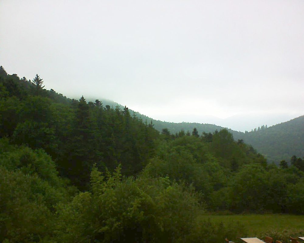 Le petit ballon vu depuis le Domaine Langmatt à Murbach le 06.06.2019 à 17:45 Le petit ballon (Alsace, Vosges) le 06.06.2019 à 17:45