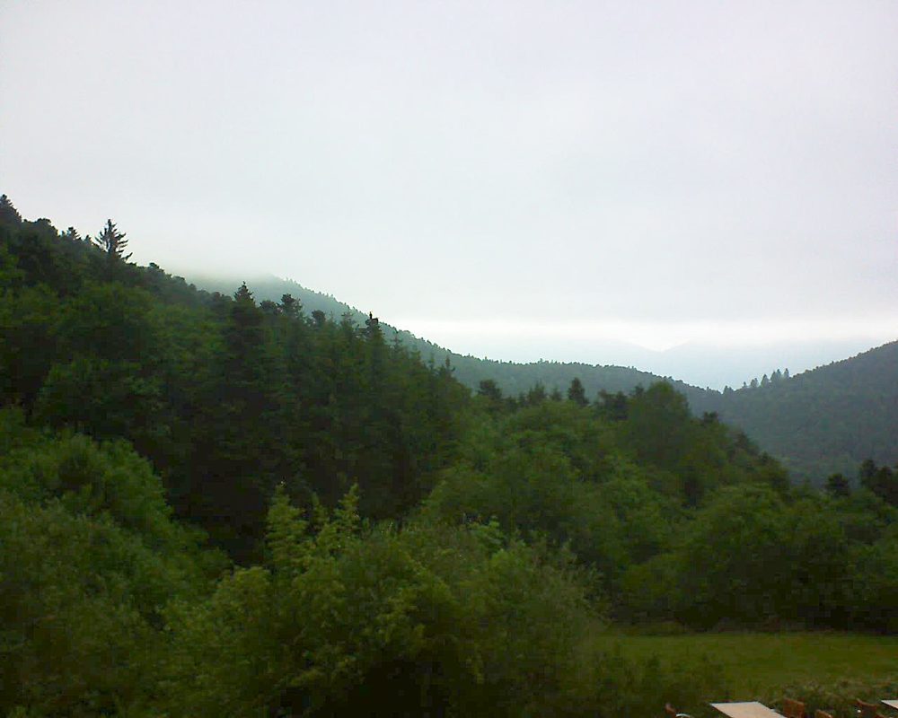 Le petit ballon vu depuis le Domaine Langmatt à Murbach le 06.06.2019 à 18:00 Le petit ballon (Alsace, Vosges) le 06.06.2019 à 18:00