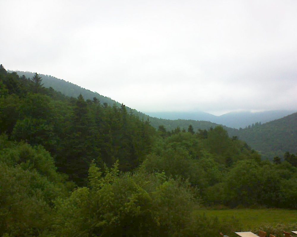 Le petit ballon vu depuis le Domaine Langmatt à Murbach le 06.06.2019 à 18:45 Le petit ballon (Alsace, Vosges) le 06.06.2019 à 18:45