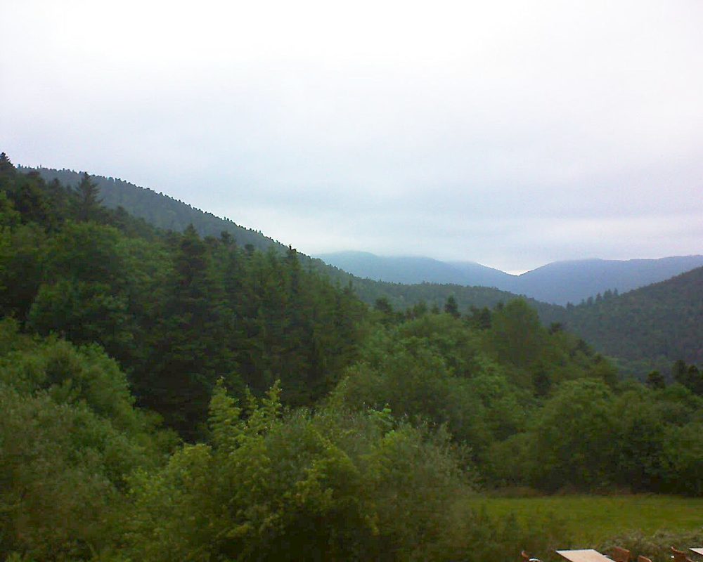 Le petit ballon vu depuis le Domaine Langmatt à Murbach le 06.06.2019 à 20:00 Le petit ballon (Alsace, Vosges) le 06.06.2019 à 20:00