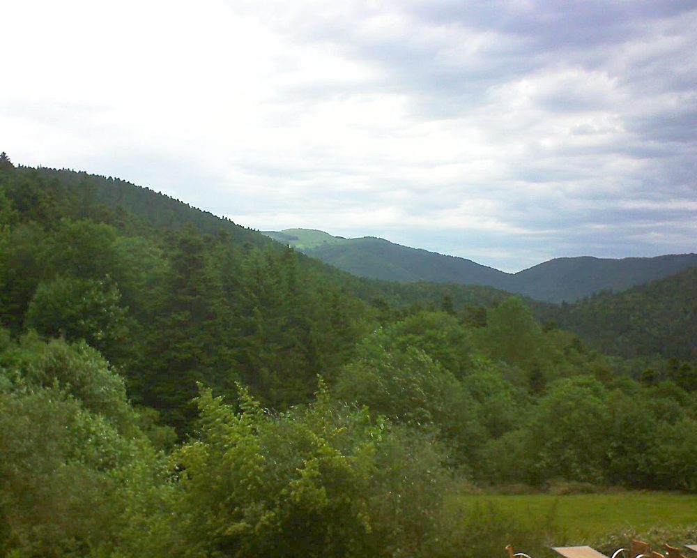 Le petit ballon vu depuis le Domaine Langmatt à Murbach le 07.06.2019 à 18:45 Le petit ballon (Alsace, Vosges) le 07.06.2019 à 18:45