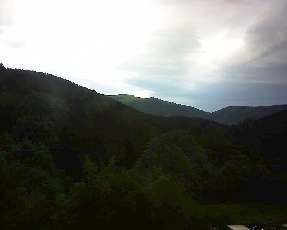 Le petit ballon vu depuis le Domaine Langmatt à Murbach le 07.06.2019 à 20:45 Le petit ballon (Alsace, Vosges) le 07.06.2019 à 20:45
