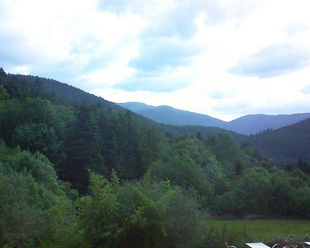 Le petit ballon vu depuis le Domaine Langmatt à Murbach le 08.06.2019 à 05:30 Le petit ballon (Alsace, Vosges) le 08.06.2019 à 05:30
