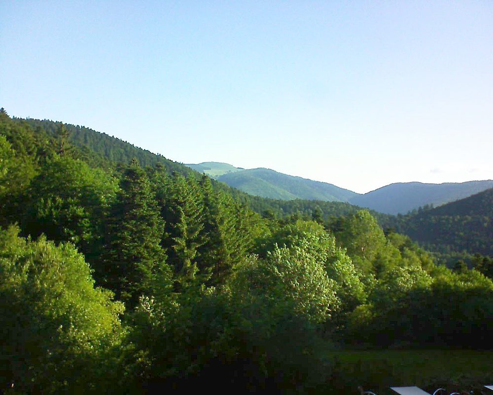 Le petit ballon vu depuis le Domaine Langmatt à Murbach le 08.06.2019 à 07:45 Le petit ballon (Alsace, Vosges) le 08.06.2019 à 07:45