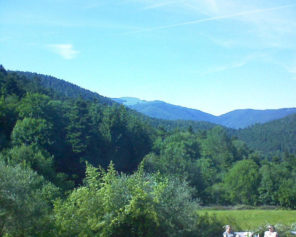Le petit ballon vu depuis le Domaine Langmatt à Murbach le 08.06.2019 à 17:00 Le petit ballon (Alsace, Vosges) le 08.06.2019 à 17:00