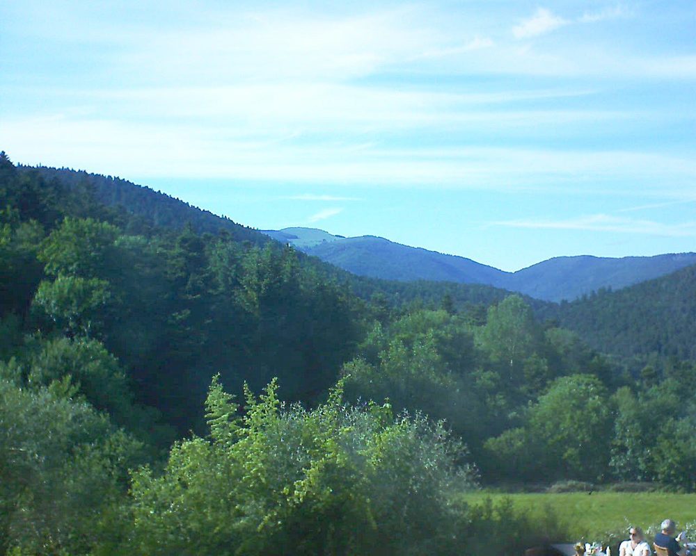 Le petit ballon vu depuis le Domaine Langmatt à Murbach le 08.06.2019 à 18:00 Le petit ballon (Alsace, Vosges) le 08.06.2019 à 18:00