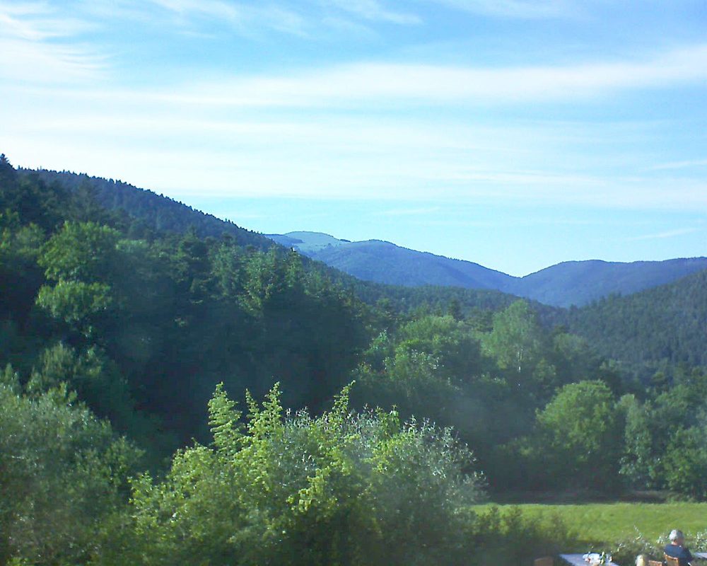 Le petit ballon vu depuis le Domaine Langmatt à Murbach le 08.06.2019 à 18:15 Le petit ballon (Alsace, Vosges) le 08.06.2019 à 18:15