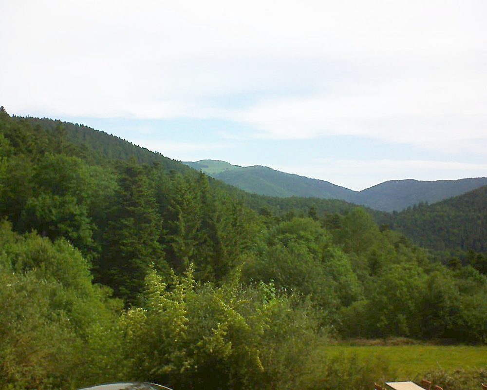 Le petit ballon vu depuis le Domaine Langmatt à Murbach le 09.06.2019 à 09:30 Le petit ballon (Alsace, Vosges) le 09.06.2019 à 09:30