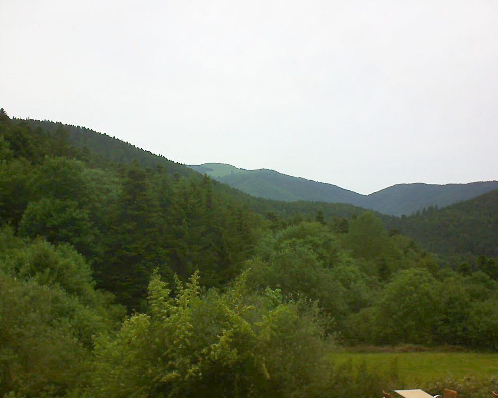 Le petit ballon vu depuis le Domaine Langmatt à Murbach le 09.06.2019 à 12:15 Le petit ballon (Alsace, Vosges) le 09.06.2019 à 12:15