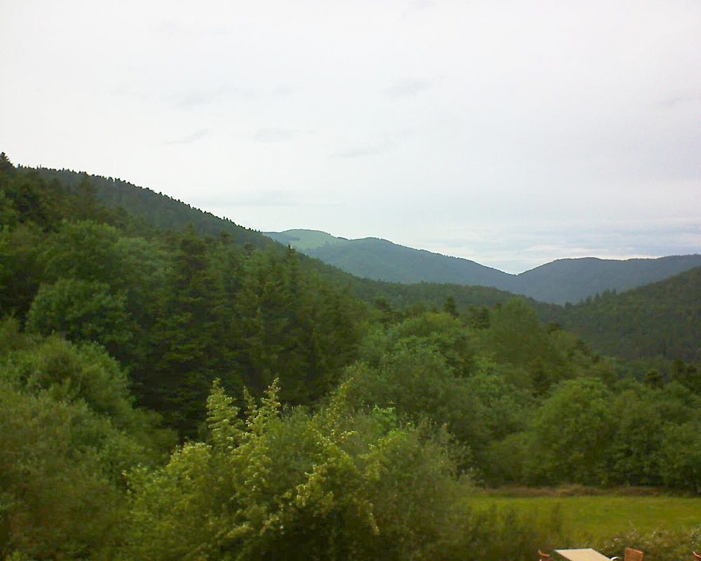 Le petit ballon vu depuis le Domaine Langmatt à Murbach le 09.06.2019 à 16:15 Le petit ballon (Alsace, Vosges) le 09.06.2019 à 16:15