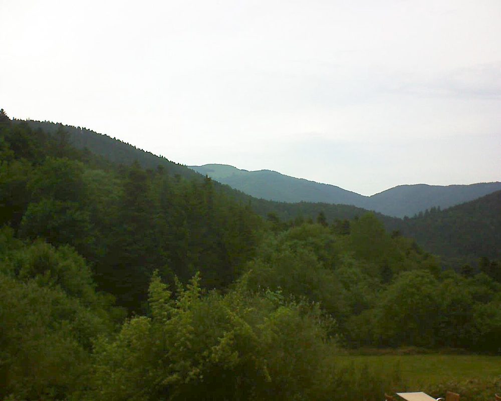 Le petit ballon vu depuis le Domaine Langmatt à Murbach le 09.06.2019 à 18:00 Le petit ballon (Alsace, Vosges) le 09.06.2019 à 18:00