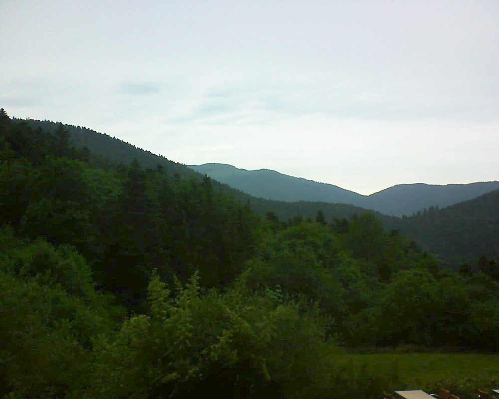 Le petit ballon vu depuis le Domaine Langmatt à Murbach le 09.06.2019 à 19:45 Le petit ballon (Alsace, Vosges) le 09.06.2019 à 19:45