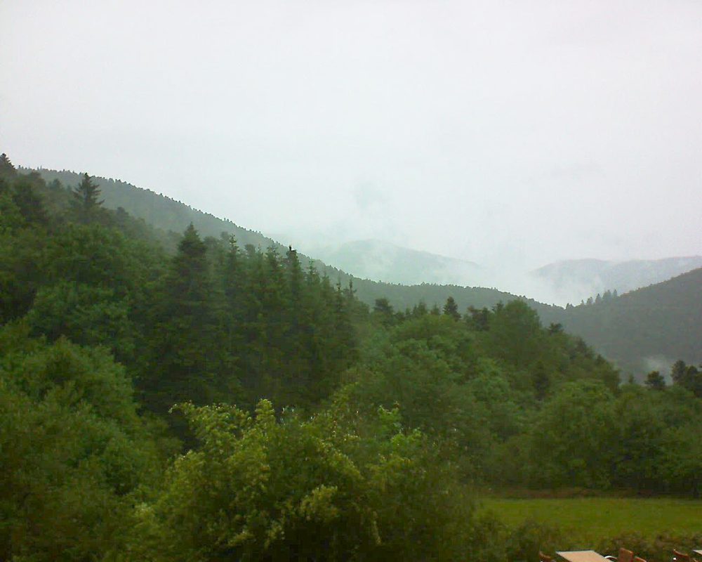 Le petit ballon vu depuis le Domaine Langmatt à Murbach le 10.06.2019 à 12:00 Le petit ballon (Alsace, Vosges) le 10.06.2019 à 12:00