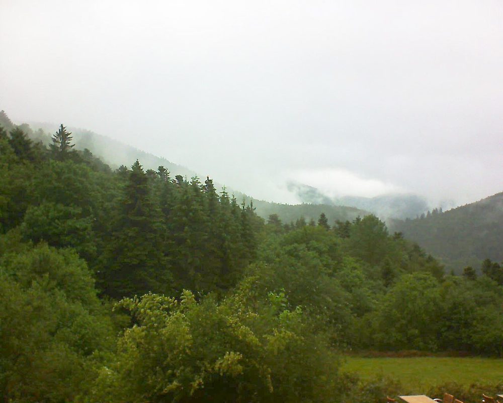 Le petit ballon vu depuis le Domaine Langmatt à Murbach le 11.06.2019 à 10:45 Le petit ballon (Alsace, Vosges) le 11.06.2019 à 10:45
