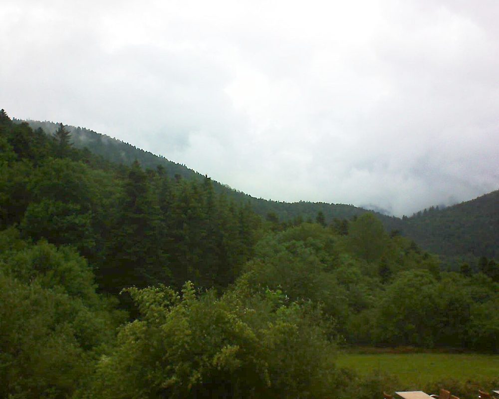Le petit ballon vu depuis le Domaine Langmatt à Murbach le 11.06.2019 à 13:15 Le petit ballon (Alsace, Vosges) le 11.06.2019 à 13:15