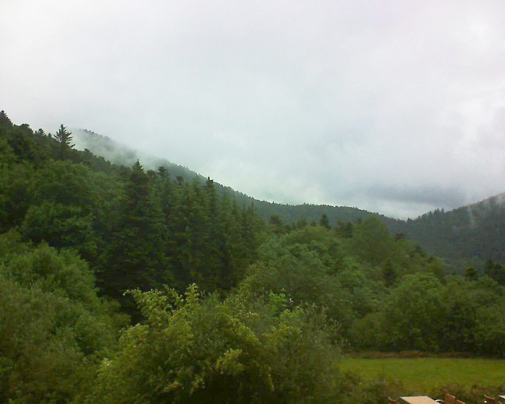 Le petit ballon vu depuis le Domaine Langmatt à Murbach le 11.06.2019 à 13:45 Le petit ballon (Alsace, Vosges) le 11.06.2019 à 13:45