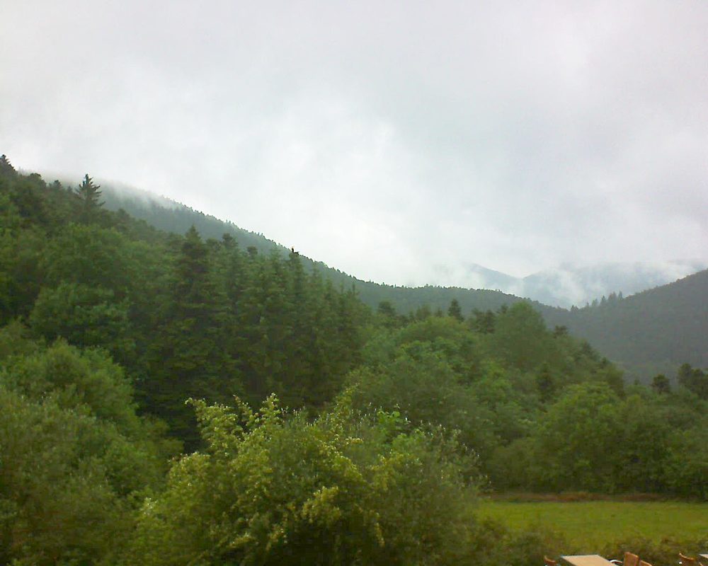 Le petit ballon vu depuis le Domaine Langmatt à Murbach le 11.06.2019 à 15:45 Le petit ballon (Alsace, Vosges) le 11.06.2019 à 15:45