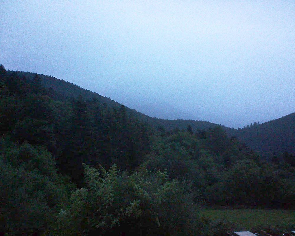Le petit ballon vu depuis le Domaine Langmatt à Murbach le 12.06.2019 à 05:30 Le petit ballon (Alsace, Vosges) le 12.06.2019 à 05:30