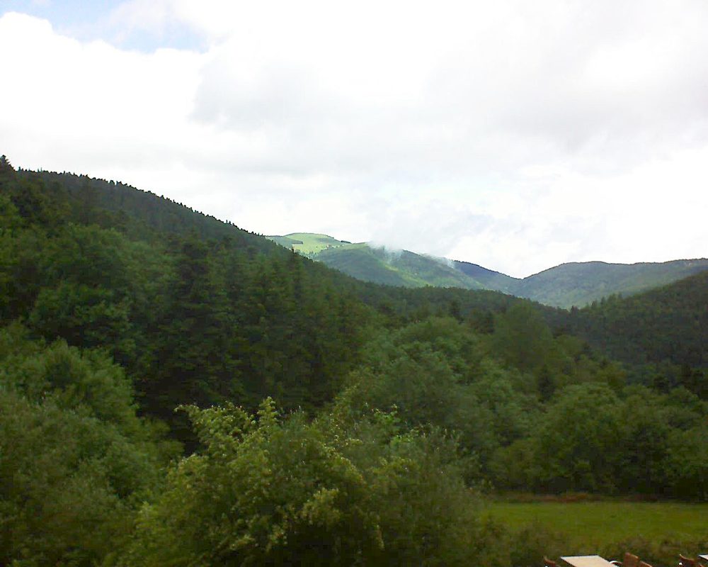 Le petit ballon vu depuis le Domaine Langmatt à Murbach le 12.06.2019 à 11:15 Le petit ballon (Alsace, Vosges) le 12.06.2019 à 11:15