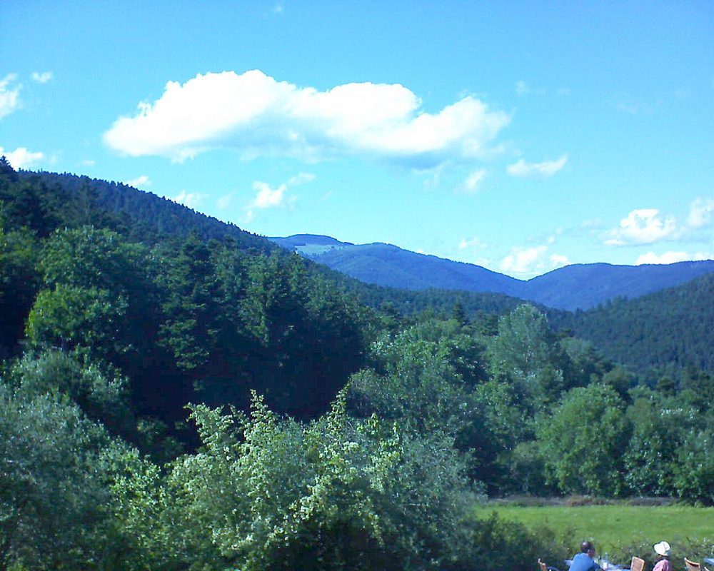 Le petit ballon vu depuis le Domaine Langmatt à Murbach le 12.06.2019 à 17:00 Le petit ballon (Alsace, Vosges) le 12.06.2019 à 17:00