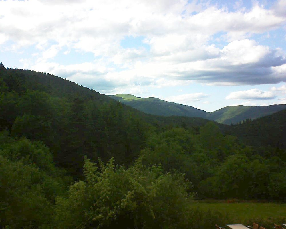 Le petit ballon vu depuis le Domaine Langmatt à Murbach le 12.06.2019 à 19:00 Le petit ballon (Alsace, Vosges) le 12.06.2019 à 19:00