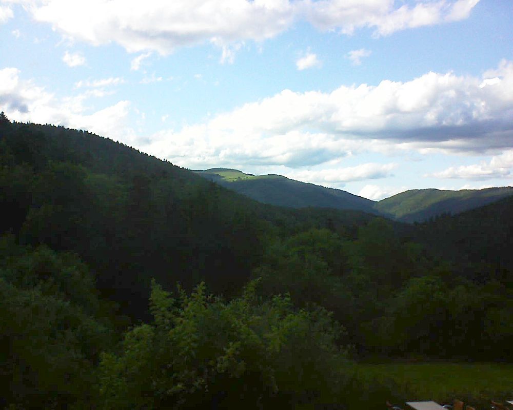Le petit ballon vu depuis le Domaine Langmatt à Murbach le 12.06.2019 à 19:15 Le petit ballon (Alsace, Vosges) le 12.06.2019 à 19:15