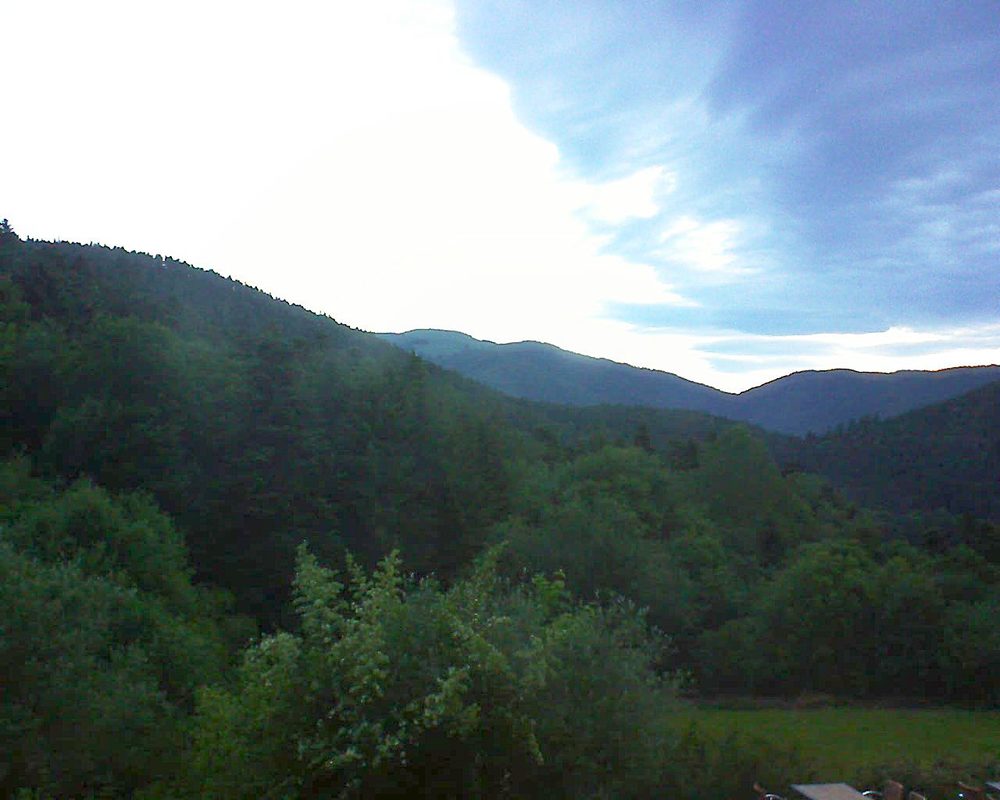 Le petit ballon vu depuis le Domaine Langmatt à Murbach le 13.06.2019 à 05:30 Le petit ballon (Alsace, Vosges) le 13.06.2019 à 05:30