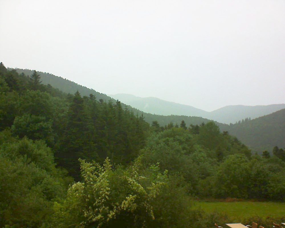 Le petit ballon vu depuis le Domaine Langmatt à Murbach le 14.06.2019 à 14:15 Le petit ballon (Alsace, Vosges) le 14.06.2019 à 14:15