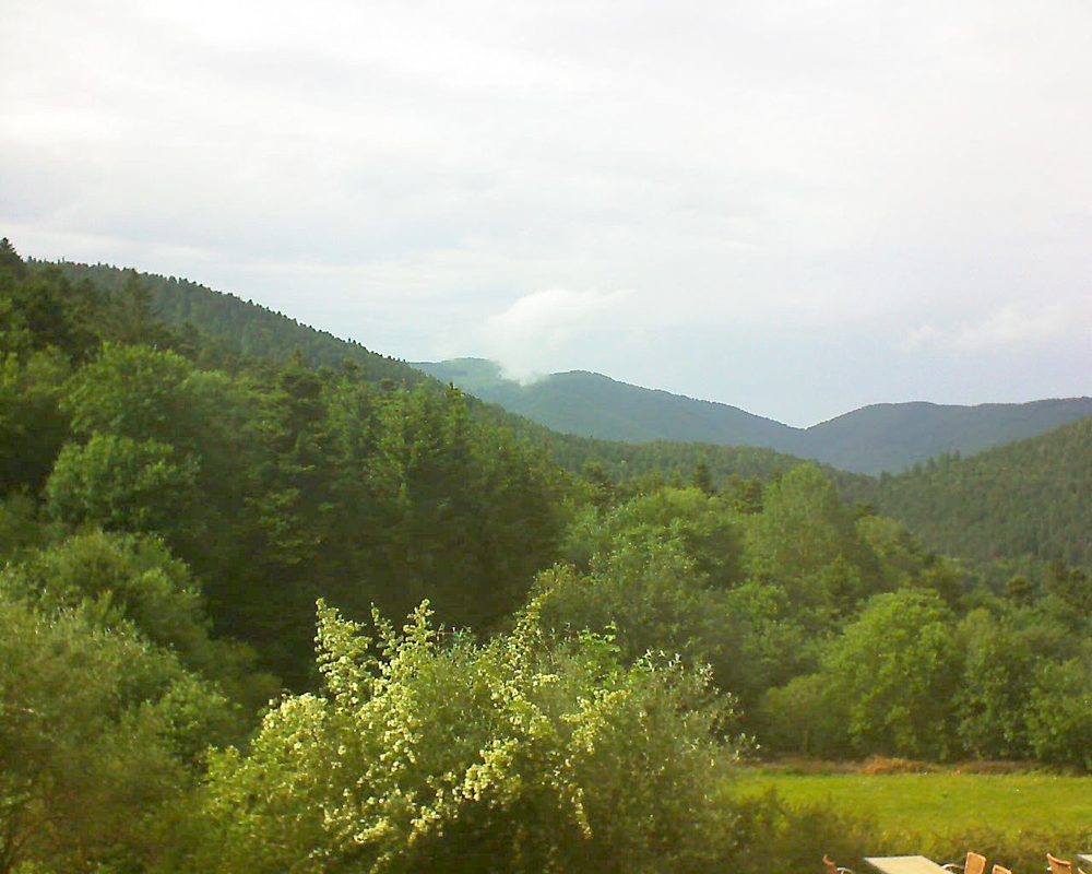 Le petit ballon vu depuis le Domaine Langmatt à Murbach le 14.06.2019 à 17:30 Le petit ballon (Alsace, Vosges) le 14.06.2019 à 17:30