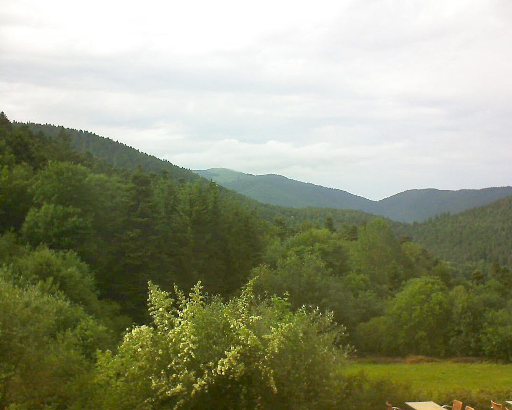 Le petit ballon vu depuis le Domaine Langmatt à Murbach le 14.06.2019 à 18:00 Le petit ballon (Alsace, Vosges) le 14.06.2019 à 18:00