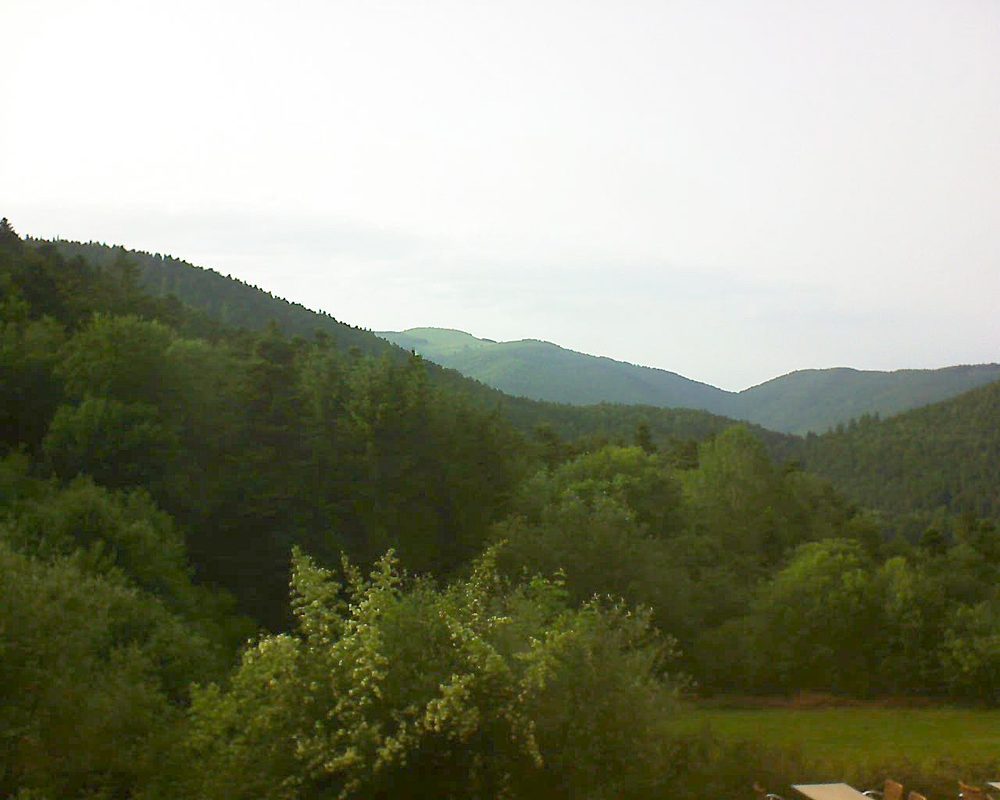Le petit ballon vu depuis le Domaine Langmatt à Murbach le 14.06.2019 à 19:00 Le petit ballon (Alsace, Vosges) le 14.06.2019 à 19:00