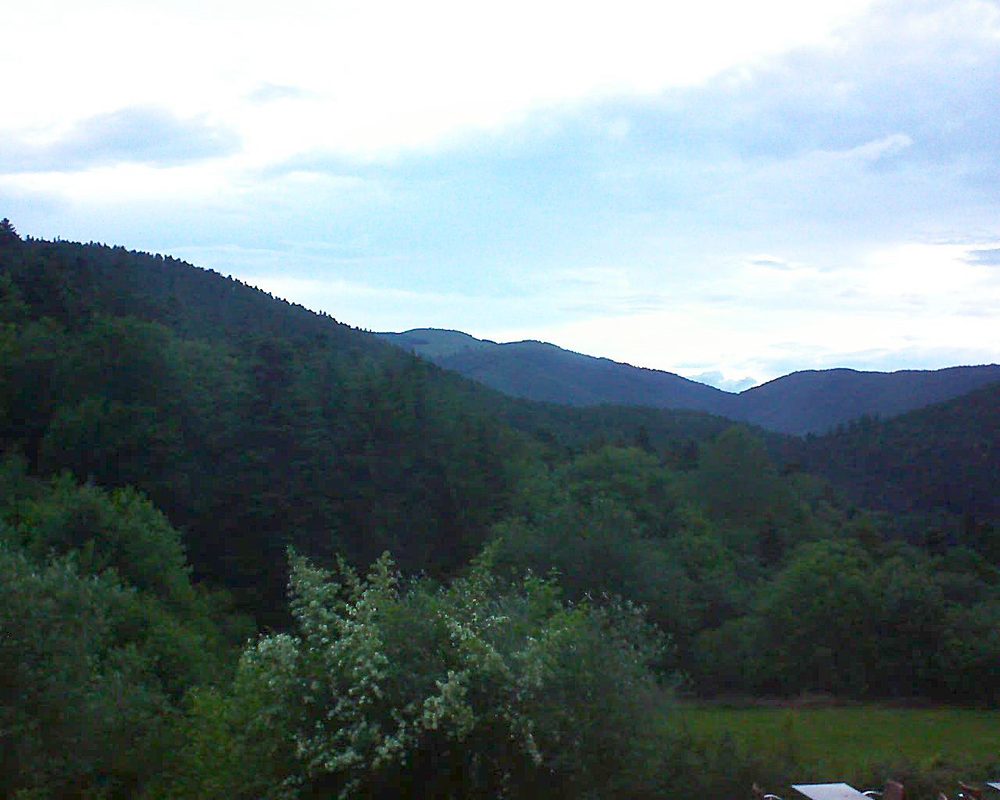 Le petit ballon vu depuis le Domaine Langmatt à Murbach le 15.06.2019 à 05:30 Le petit ballon (Alsace, Vosges) le 15.06.2019 à 05:30