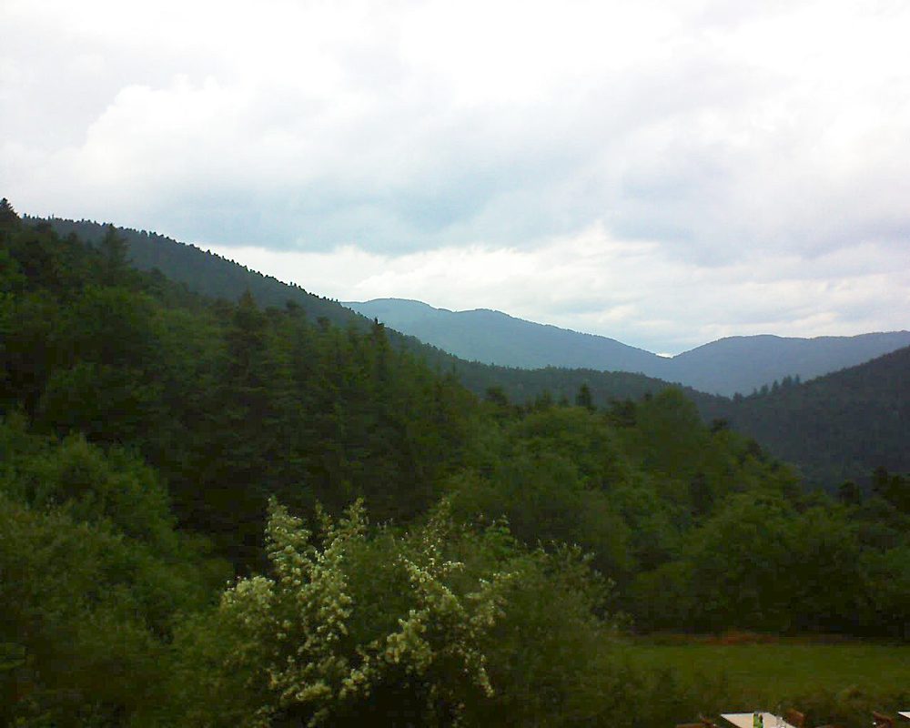 Le petit ballon vu depuis le Domaine Langmatt à Murbach le 15.06.2019 à 18:00 Le petit ballon (Alsace, Vosges) le 15.06.2019 à 18:00