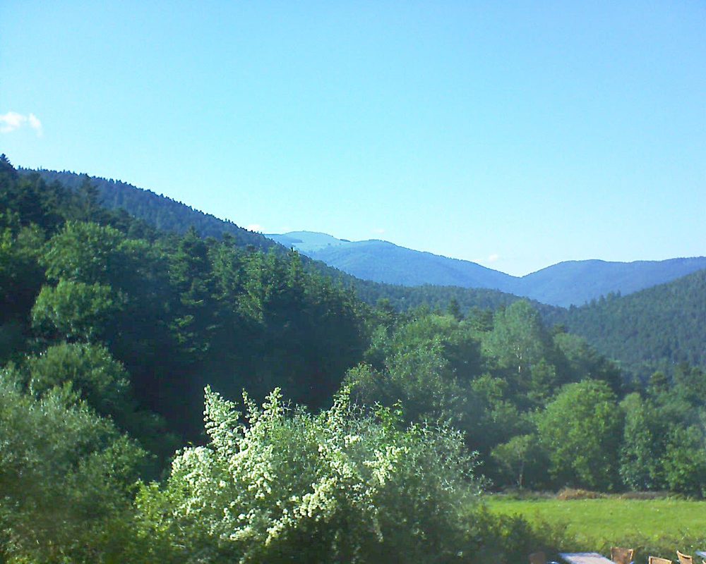 Le petit ballon vu depuis le Domaine Langmatt à Murbach le 17.06.2019 à 17:45 Le petit ballon (Alsace, Vosges) le 17.06.2019 à 17:45