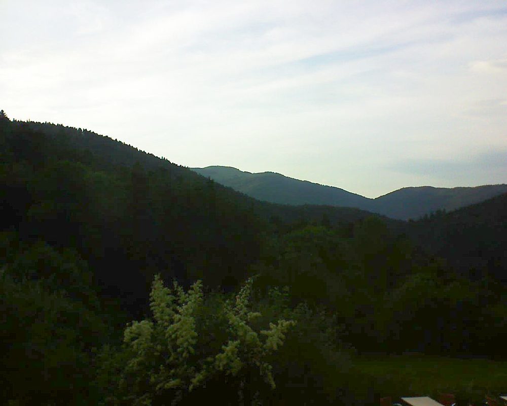 Le petit ballon vu depuis le Domaine Langmatt à Murbach le 19.06.2019 à 20:30 Le petit ballon (Alsace, Vosges) le 19.06.2019 à 20:30