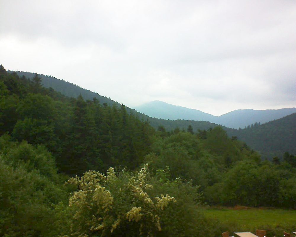 Le petit ballon vu depuis le Domaine Langmatt à Murbach le 22.06.2019 à 14:15 Le petit ballon (Alsace, Vosges) le 22.06.2019 à 14:15