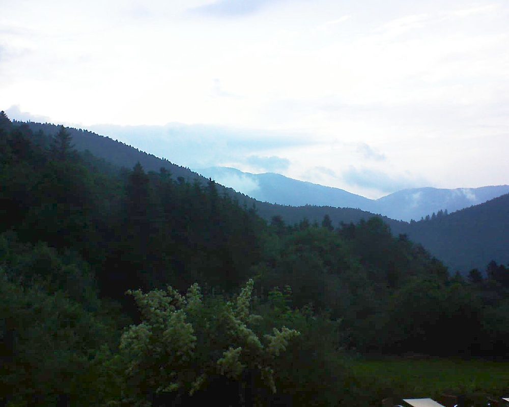 Le petit ballon vu depuis le Domaine Langmatt à Murbach le 22.06.2019 à 19:45 Le petit ballon (Alsace, Vosges) le 22.06.2019 à 19:45