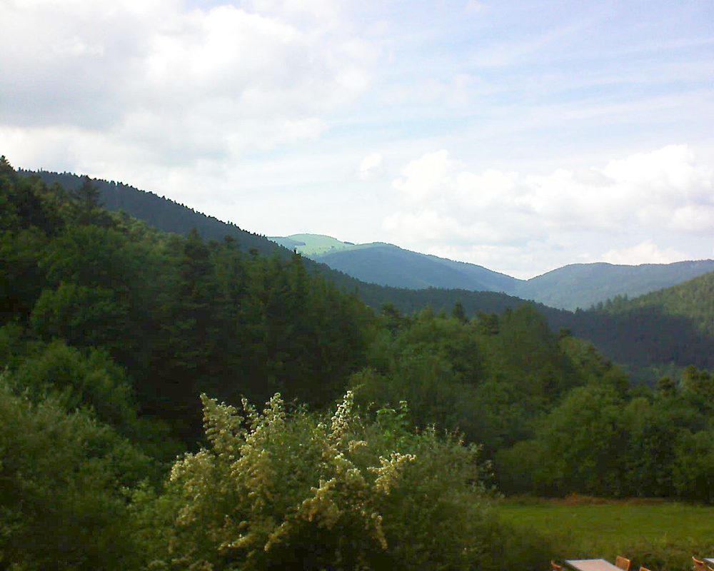 Le petit ballon vu depuis le Domaine Langmatt à Murbach le 23.06.2019 à 17:00 Le petit ballon (Alsace, Vosges) le 23.06.2019 à 17:00