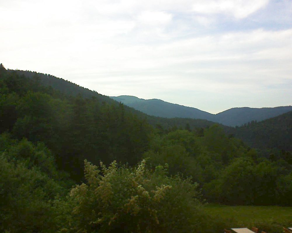 Le petit ballon vu depuis le Domaine Langmatt à Murbach le 24.06.2019 à 20:45 Le petit ballon (Alsace, Vosges) le 24.06.2019 à 20:45
