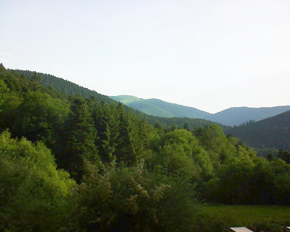 Le petit ballon vu depuis le Domaine Langmatt à Murbach le 25.06.2019 à 07:30 Le petit ballon (Alsace, Vosges) le 25.06.2019 à 07:30