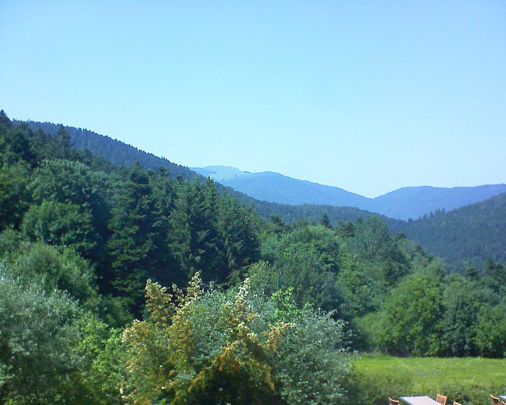 Le petit ballon vu depuis le Domaine Langmatt à Murbach le 26.06.2019 à 15:30 Le petit ballon (Alsace, Vosges) le 26.06.2019 à 15:30